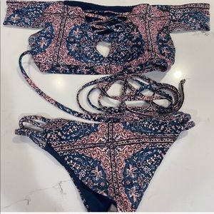 Frankies Bikinis - M Shiloh Top and S Kaia bottom